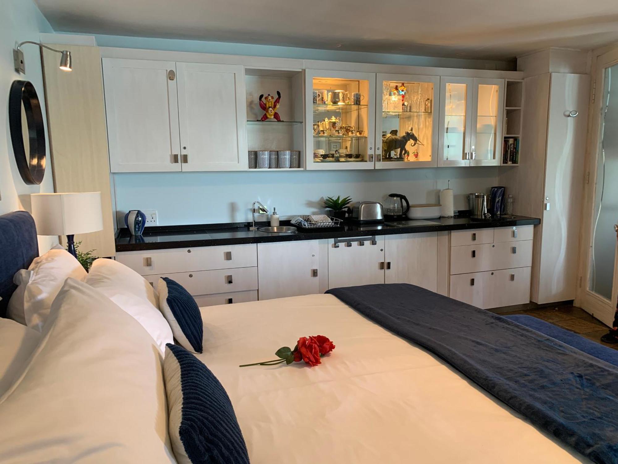 185 On Beach Boutique Suites 戈登湾 外观 照片