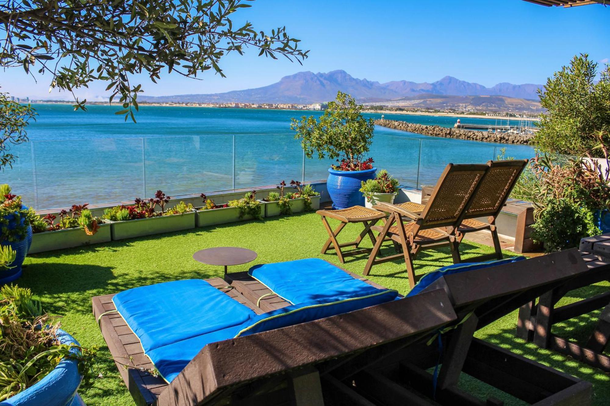 185 On Beach Boutique Suites 戈登湾 外观 照片